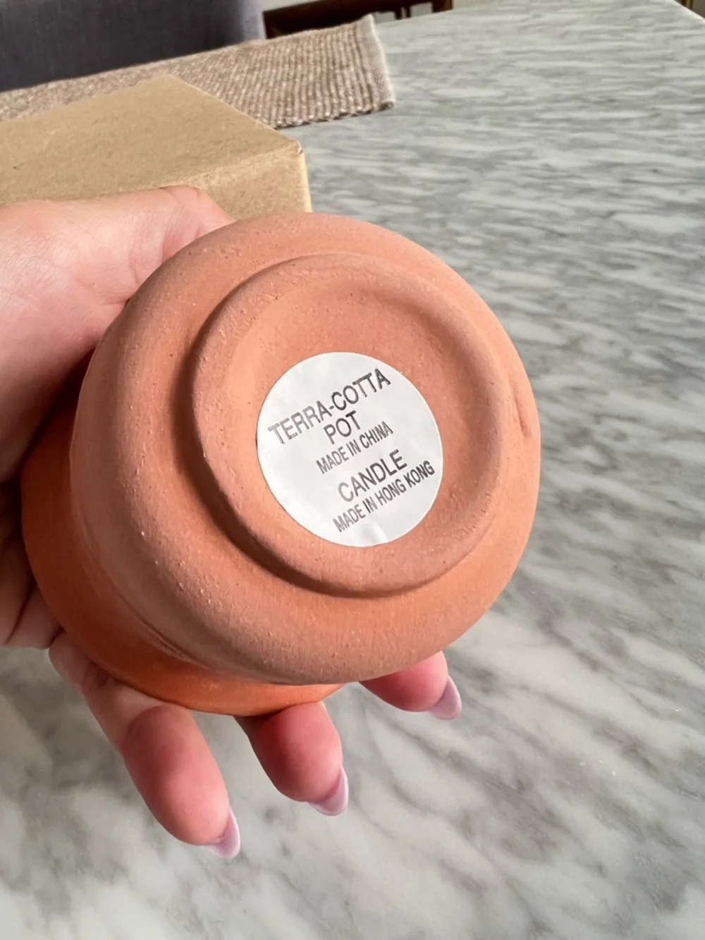 Vintage Avon Terra-Cotta Pot Candle in Apricot-Terracotta Hue - Picture 2 of 2